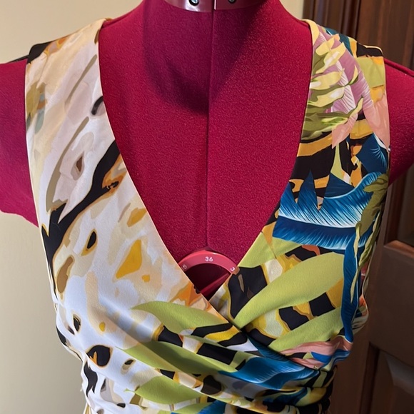 Bebe Wrap top mini Dress V-neck Multicolor Fully lined Size XS - Picture 3 of 12